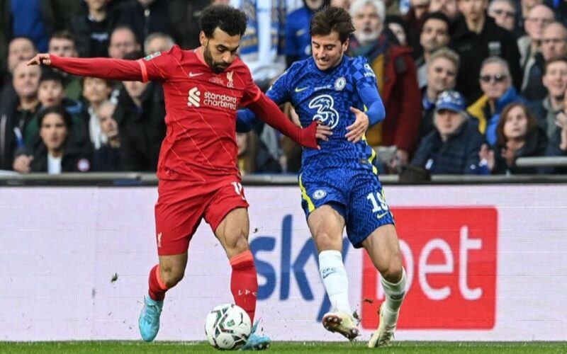 الليلة نار! ليفربول وتشيلسي وجهاً لوجه في قمة الدوري الإنجليزي.. ومفاجآت القنوات المفتوحة